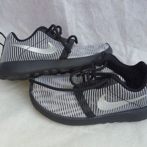 Nike Roshe Kids